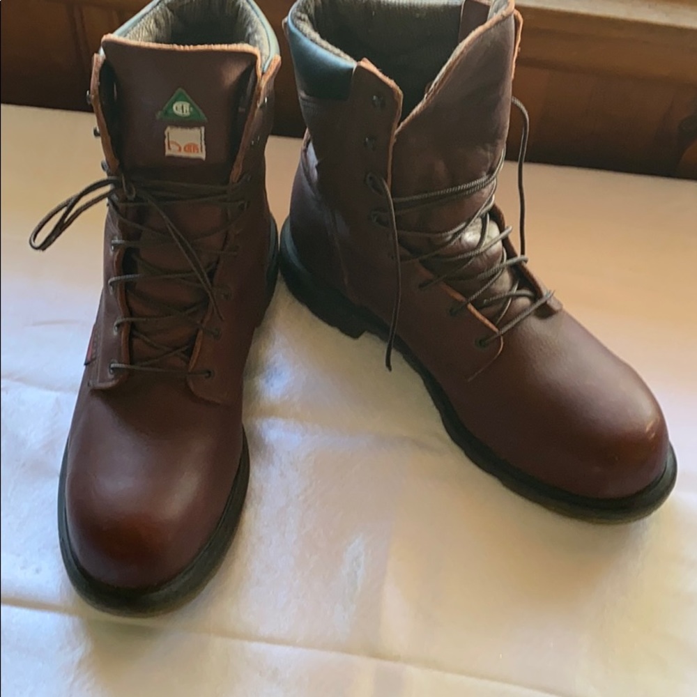 MENS REDWING GORTEX STEEL TOED BOOTS S 13 Like new